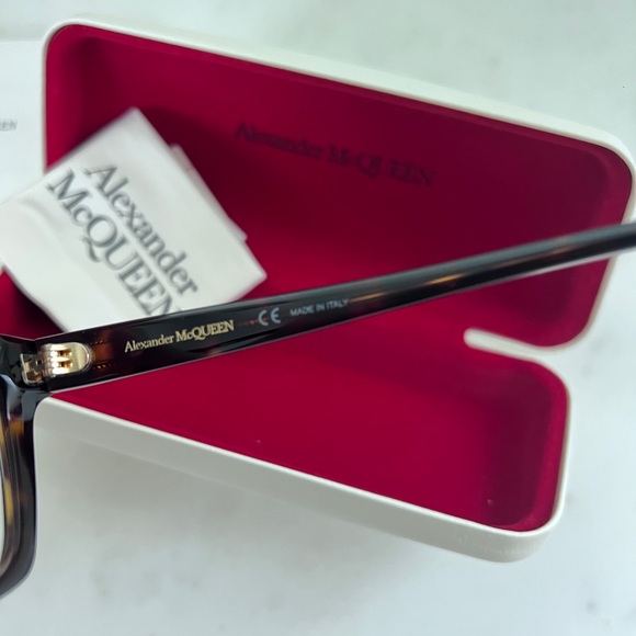 Alexander McQueen Tortoise Shell Glasses with side skulls deco AM0283O - Picture 3 of 4